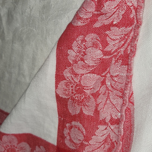 Vintage 48 x 48 " Square white and red, cotton tablecloth. - Picture 3 of 4